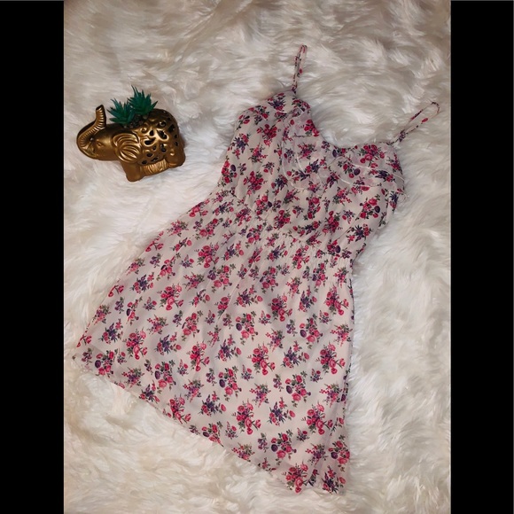 NWOT Kirra Beautiful floral sundress - Picture 2 of 9